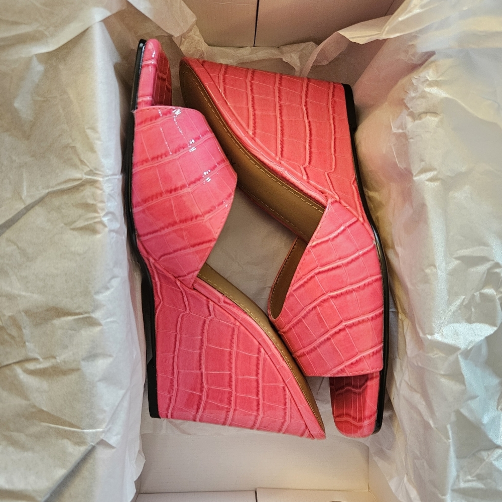 Lisa Vicky Wedge Heel ADORE-V In Raspberry Pink Crocodile Pattern Size 8.5 New - Picture 4 of 5